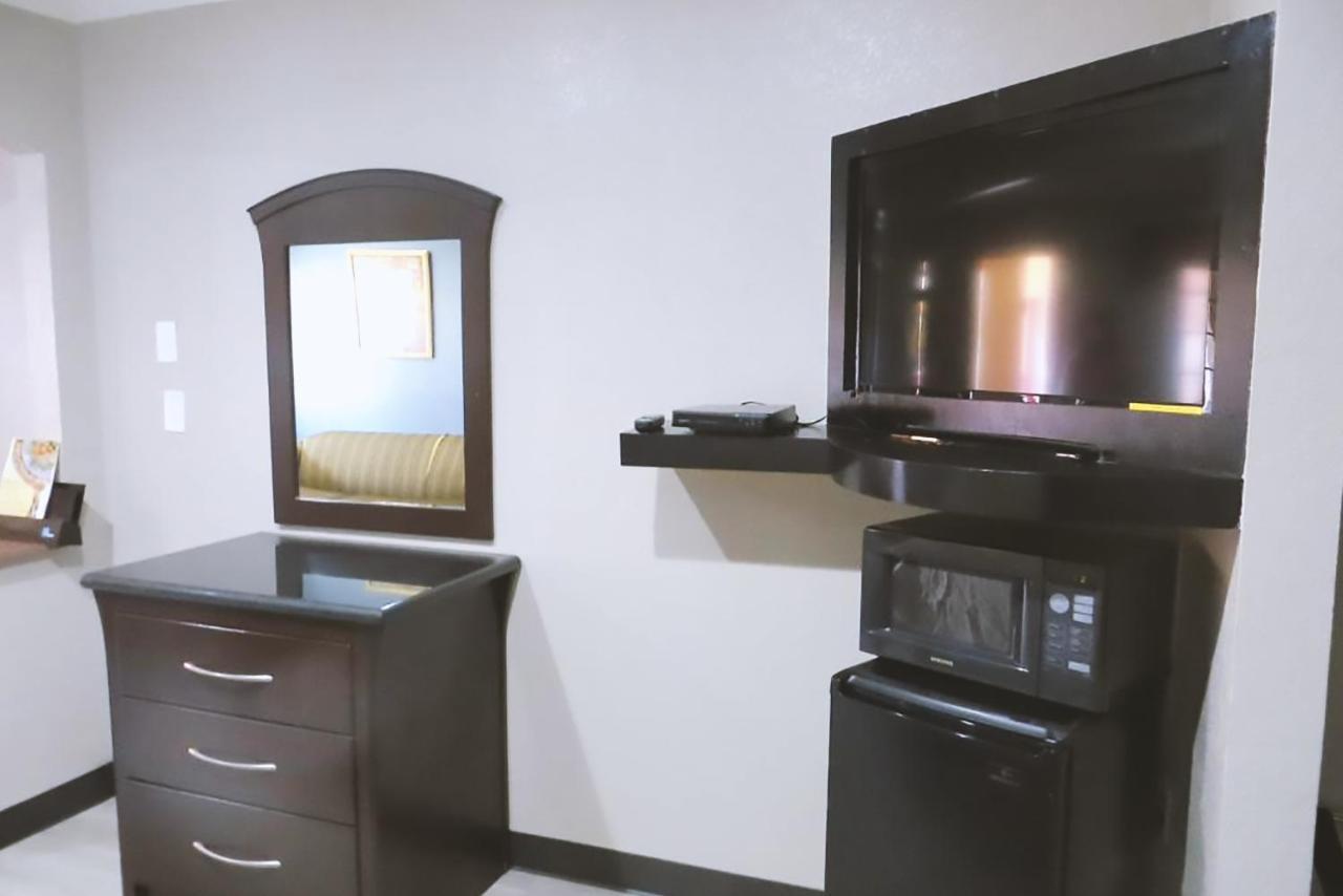 Blue Way Inn & Suites By Jasper Houston Ngoại thất bức ảnh